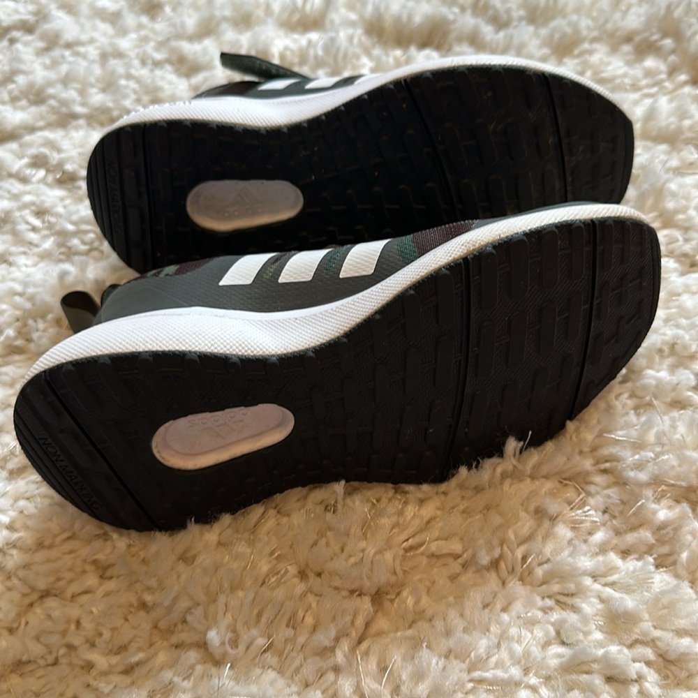 New Adidas Velcro tennis shoes - Picture 2 of 3